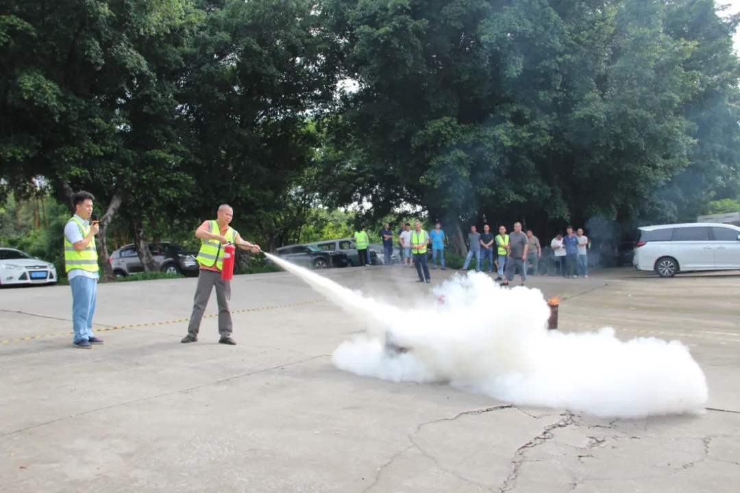 廣州雙槍2025年消防安全培訓(xùn)暨演練圓滿結(jié)束：筑牢安全防線，我們在行動！